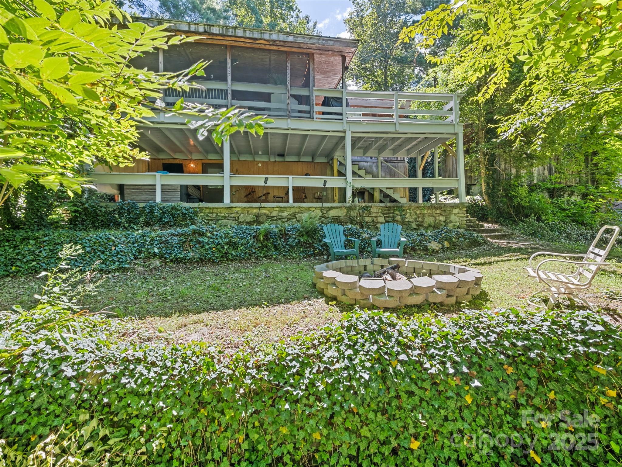 18 Oak Drive