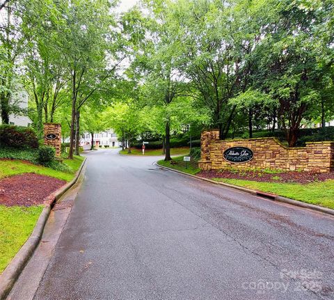 2184 Winthrop Chase Drive Charlotte NC 28212