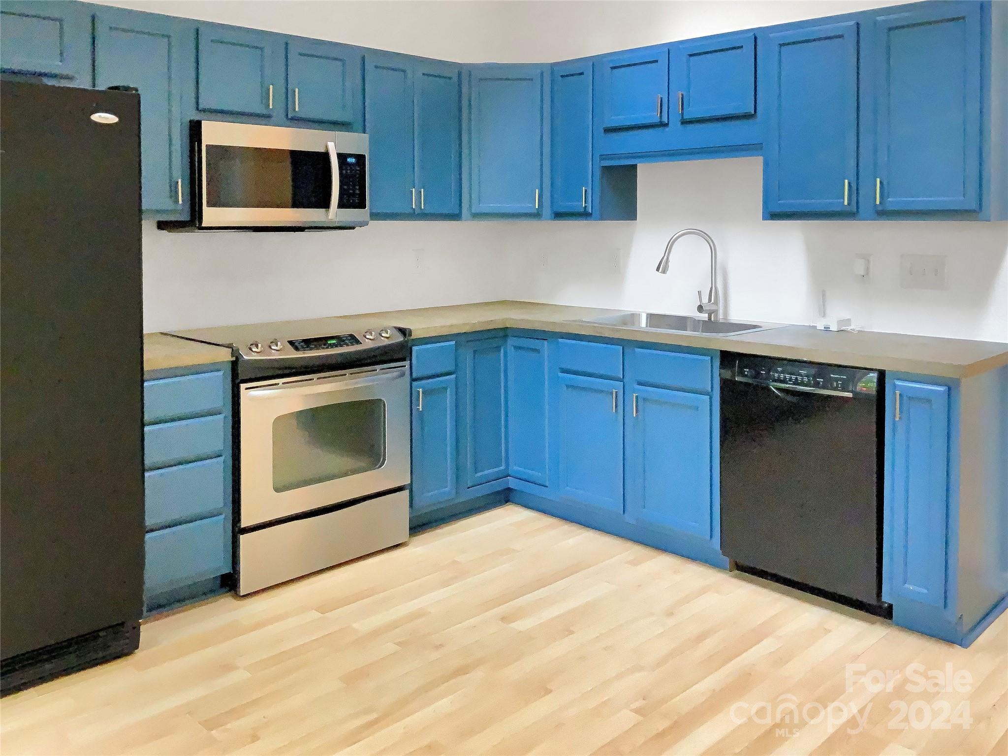 Anchors Landing - Residential