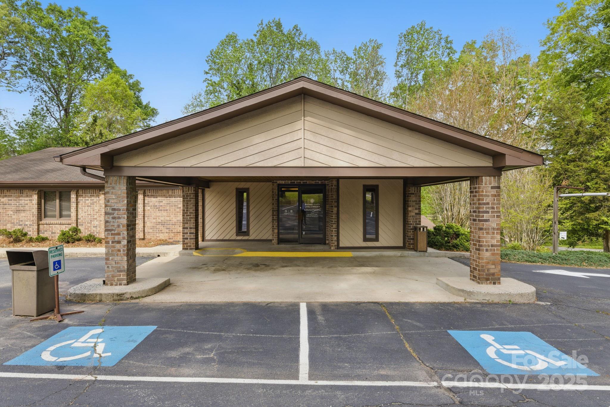 141 Tryon Road