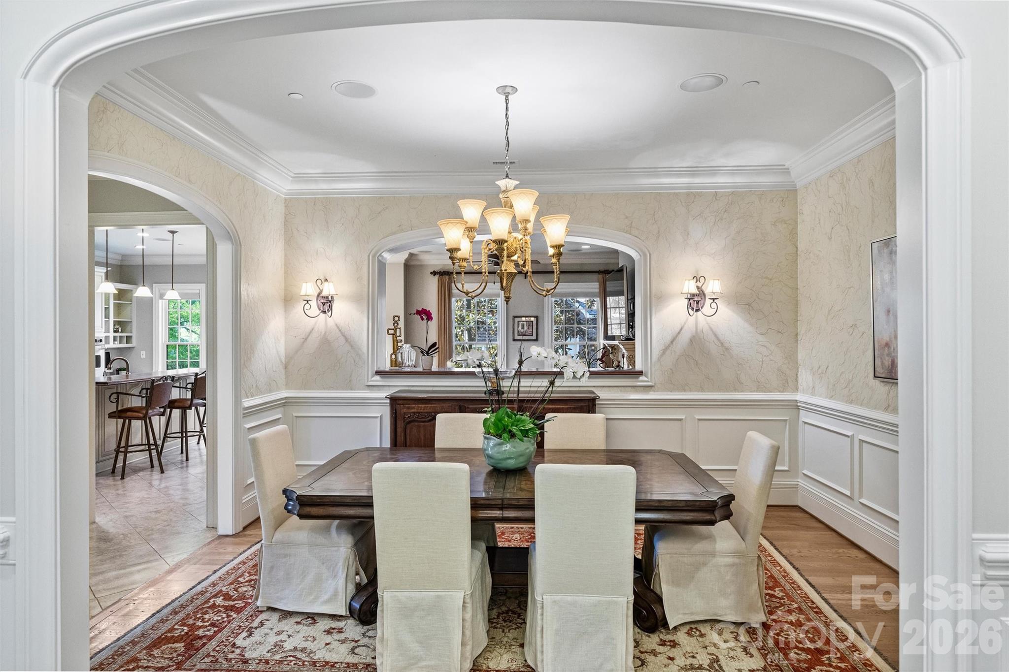 2210 Roswell Avenue 204