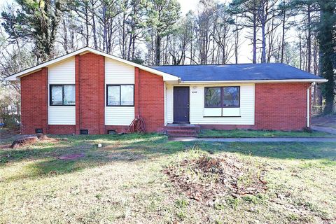 6245 Snowcrest Court Charlotte NC 28212