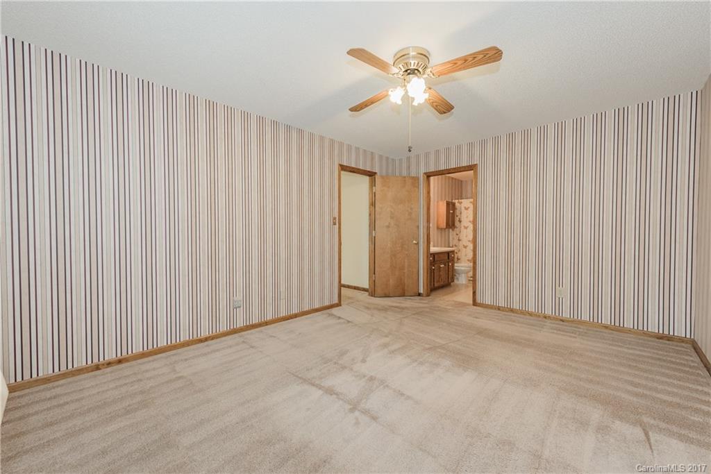 Quail Lakes - Residential