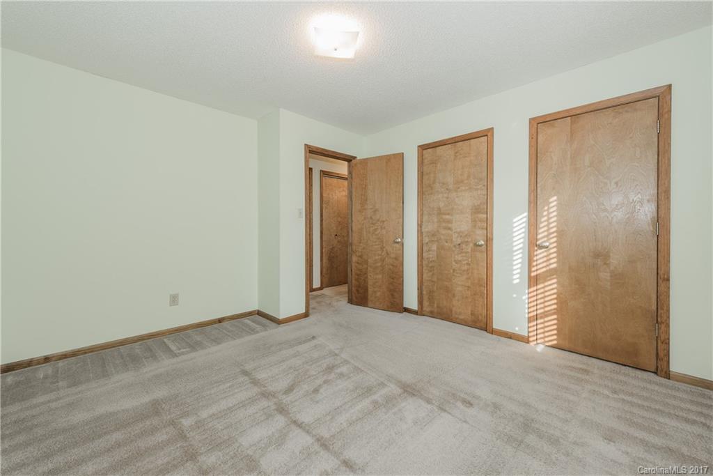 Quail Lakes - Residential