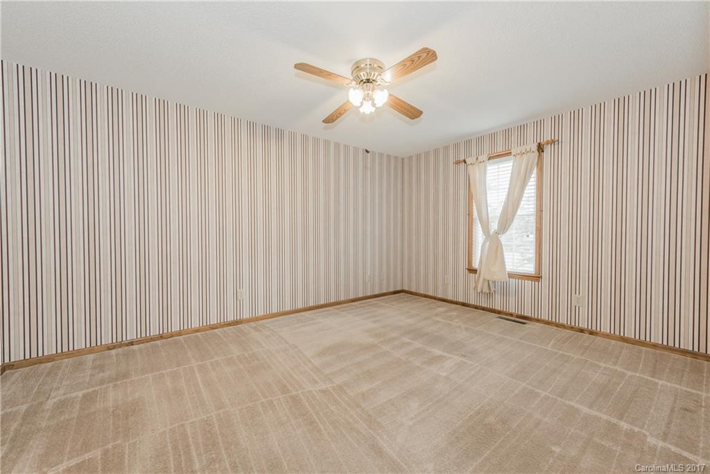 Quail Lakes - Residential