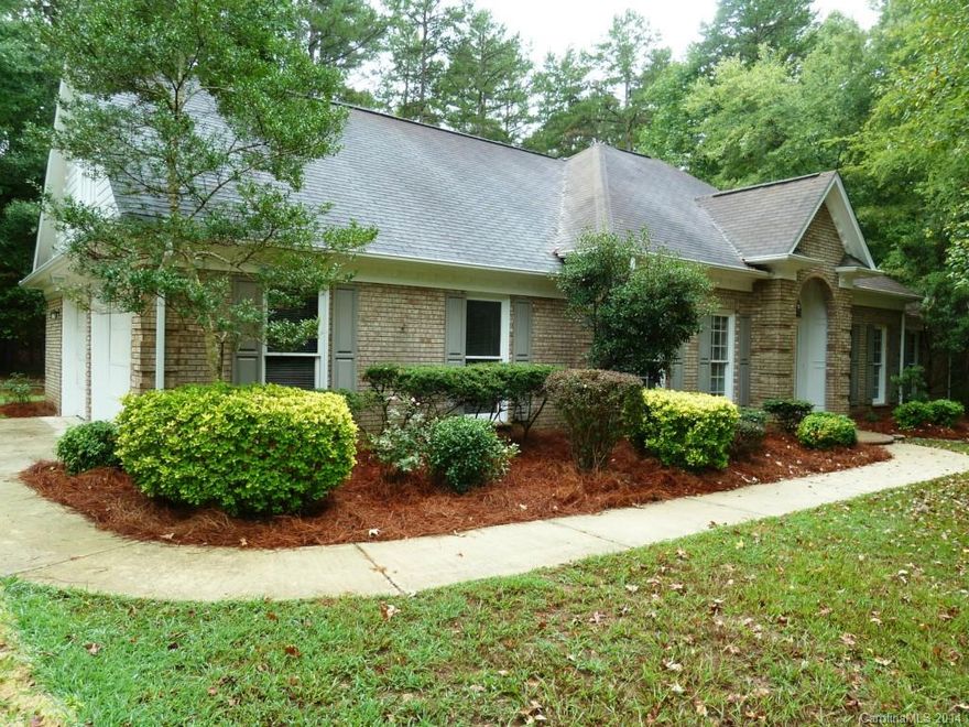 All brick ranch has freshly painted interior/exterior. Move in condition and a pleasure to show! Features include: GR w/gas logs fp and 10 ft ceilings, lg eat-in-kit (frig remains), laundry rm, large MBR w/atrium door to lg patio, lg walk-in closet, 4th BR/bonus w/full bath, 8 x 12 storage bldg. Lots of storage & convenient to mall, restaurants and banks. Beautifully landscaped cul-de-sac .63 acre lot with privacy!