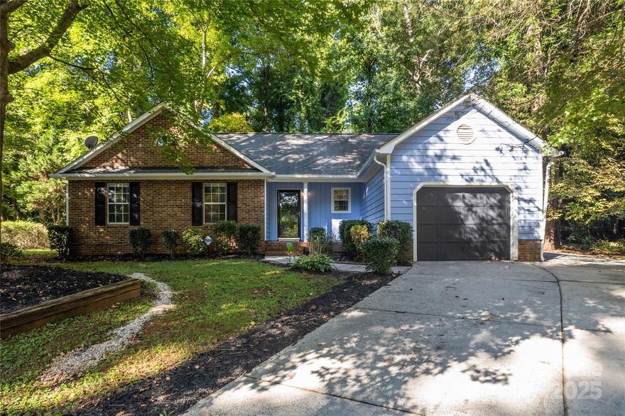 Charming 3 bedroom, 2 bath ranch on a quiet cul-de-sac! Inside you’ll love the vaulted ceilings and open-concept living, while outside a spacious fenced-in backyard offers room to relax or play. End your day on the inviting front porch, perfect for enjoying evening sunsets. With community amenities like a sparkling pool and clubhouse, this home is ideal for first-time buyers or investors alike.