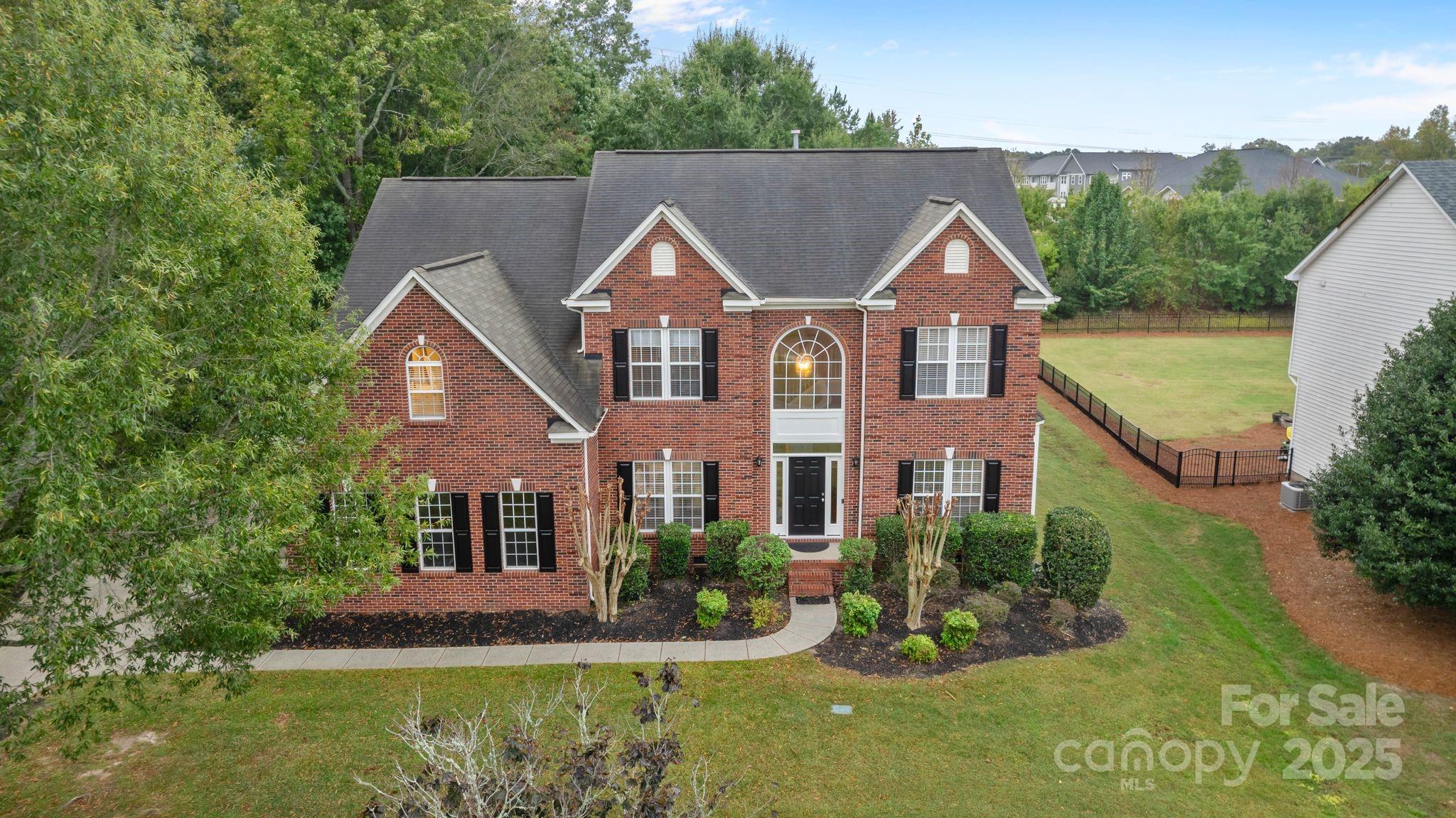 3213 Strawberry Lane