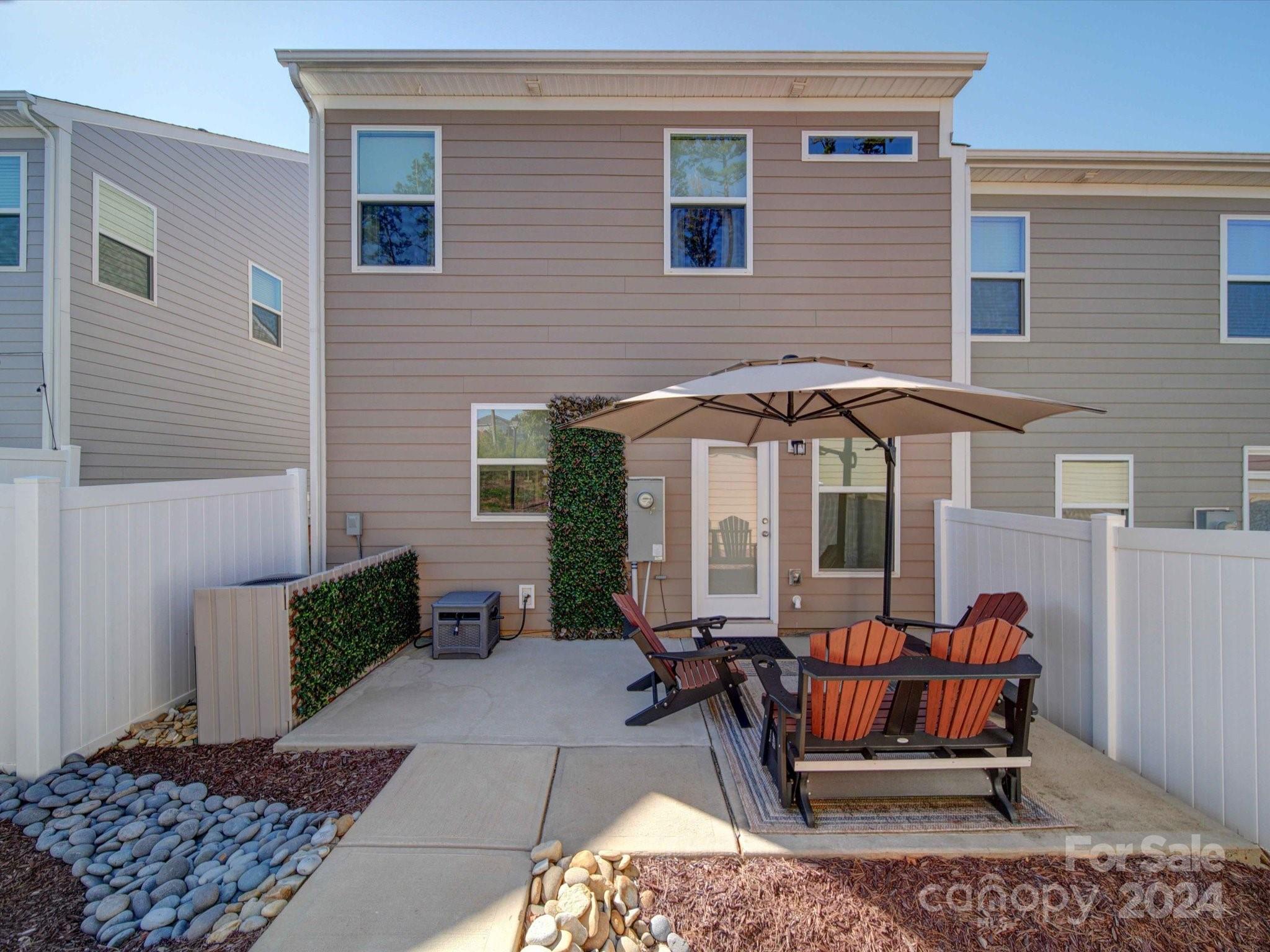 Laurel Walk - Residential