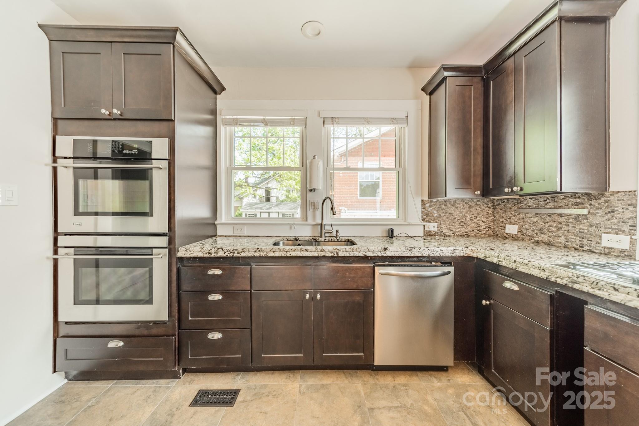 822 W Front Street