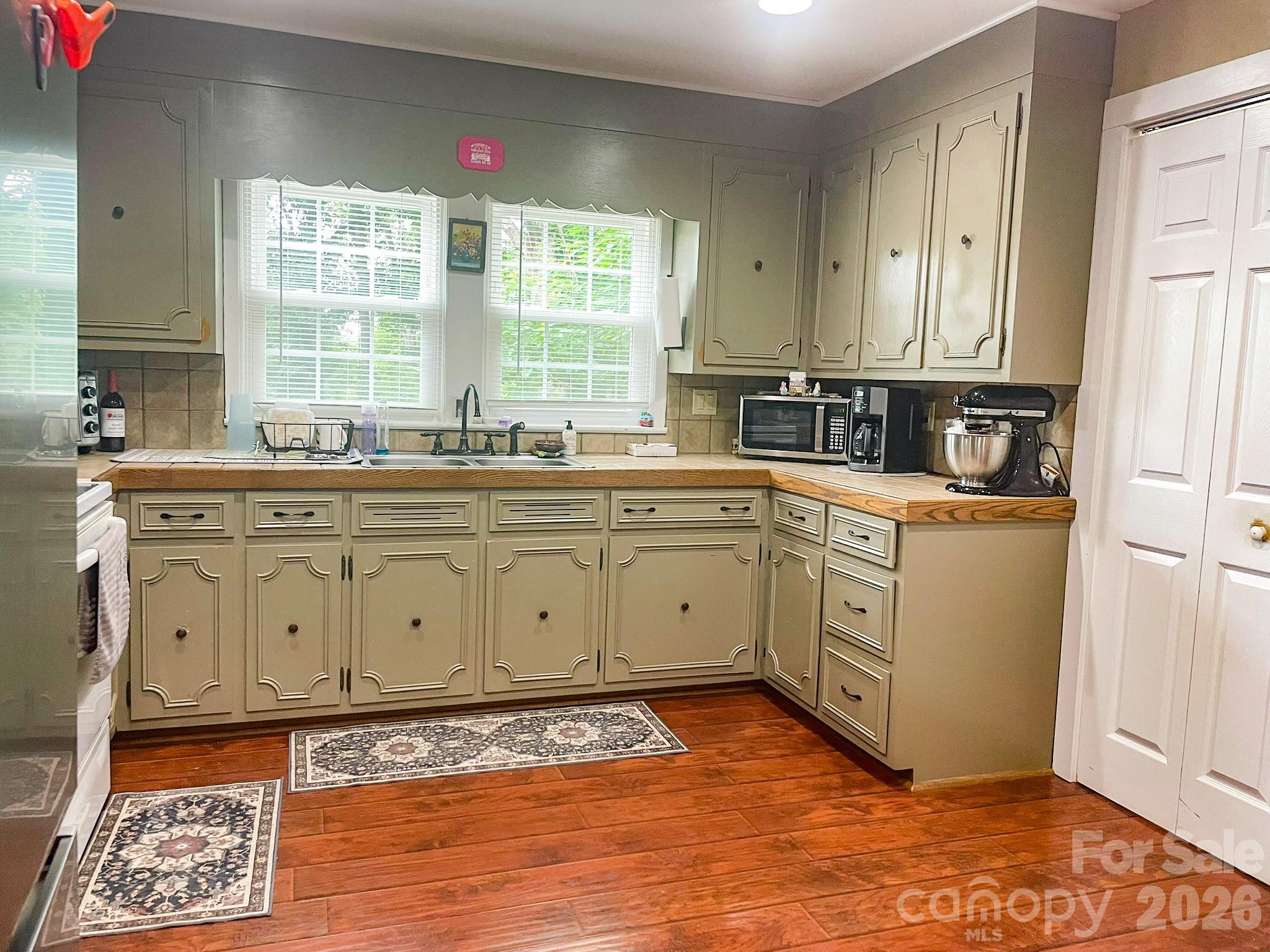 4243 Ralph Patton Road