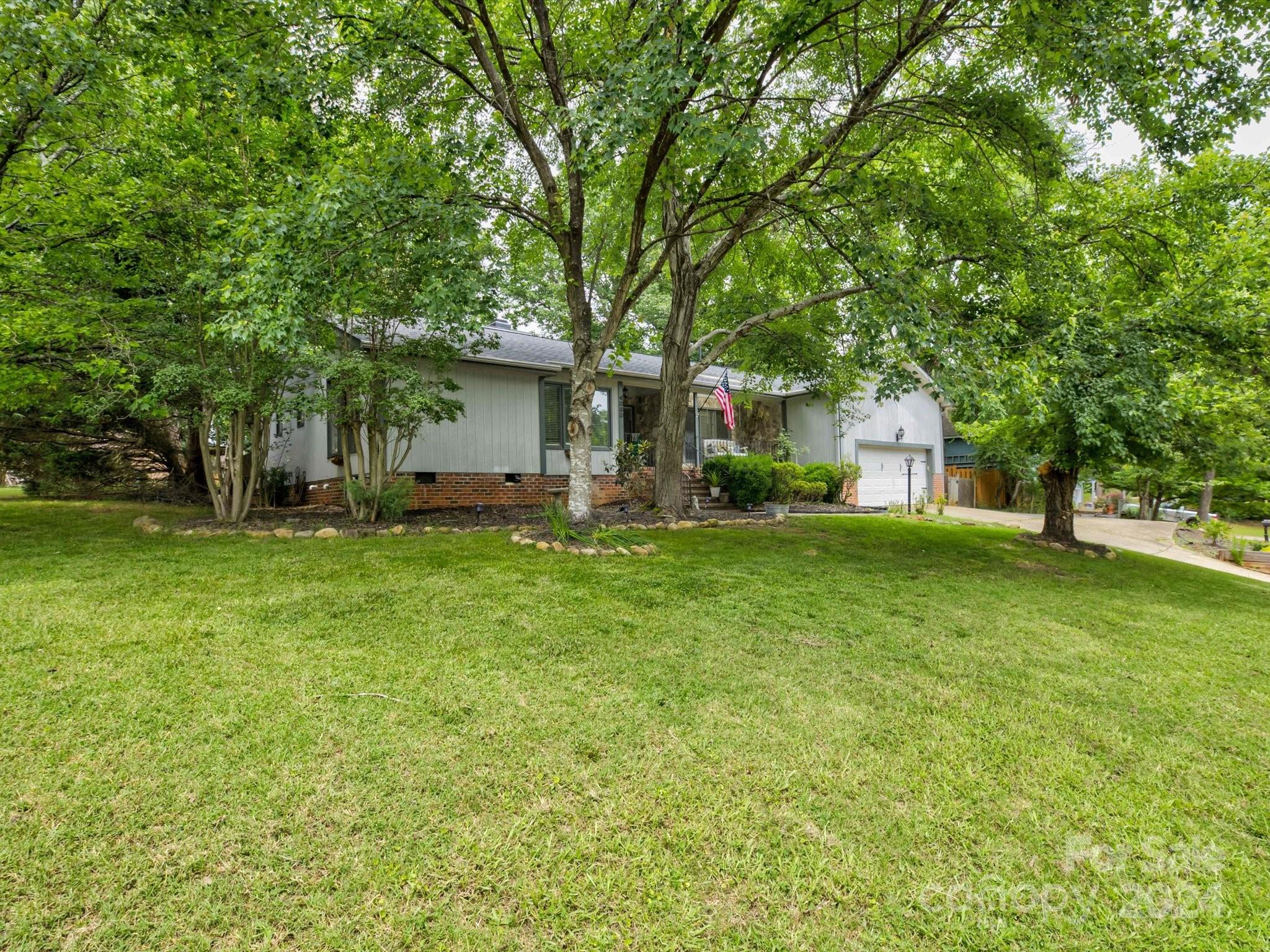 Tega Cay - Residential