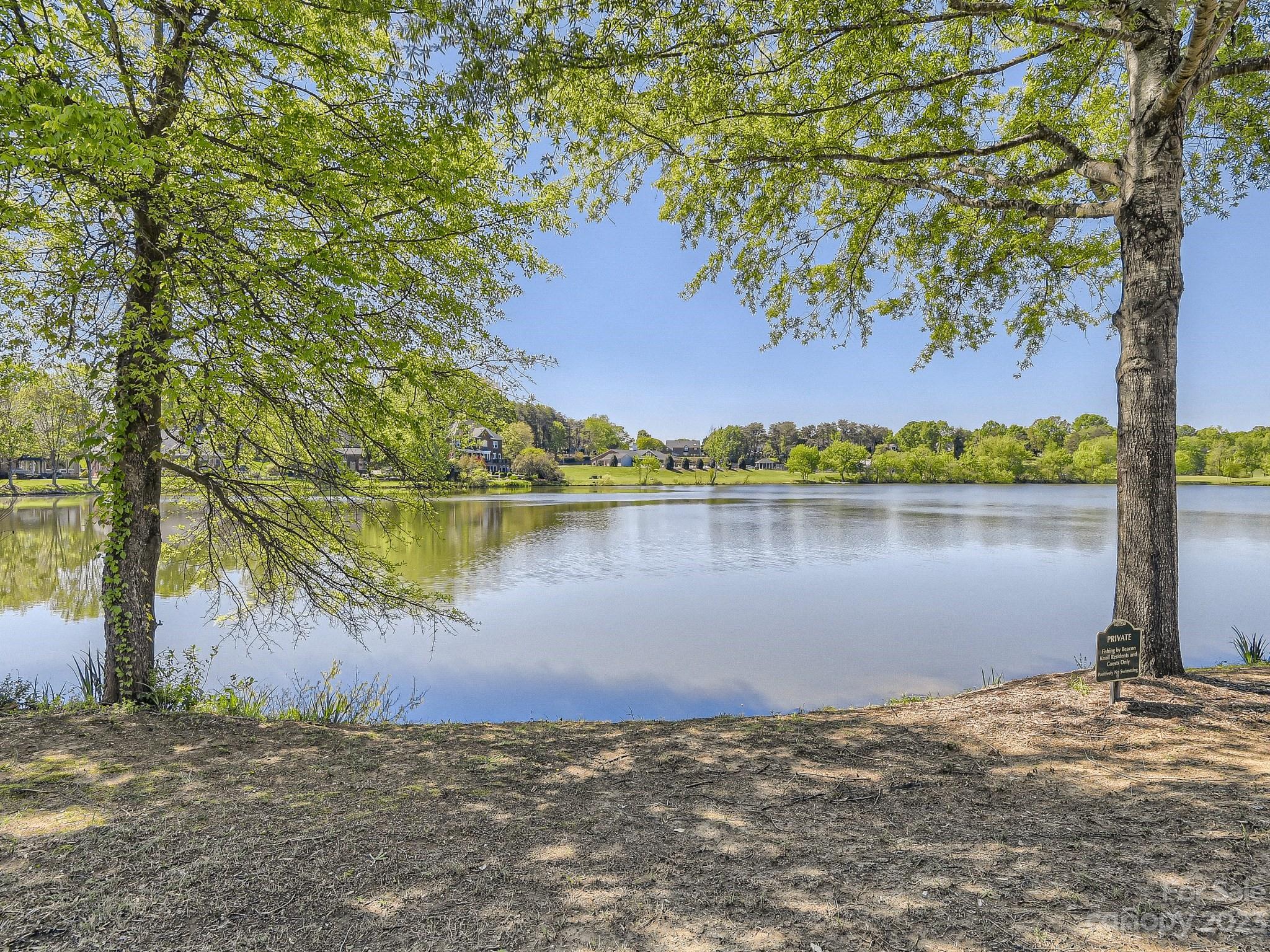 Beacon Knoll Villas - Residential