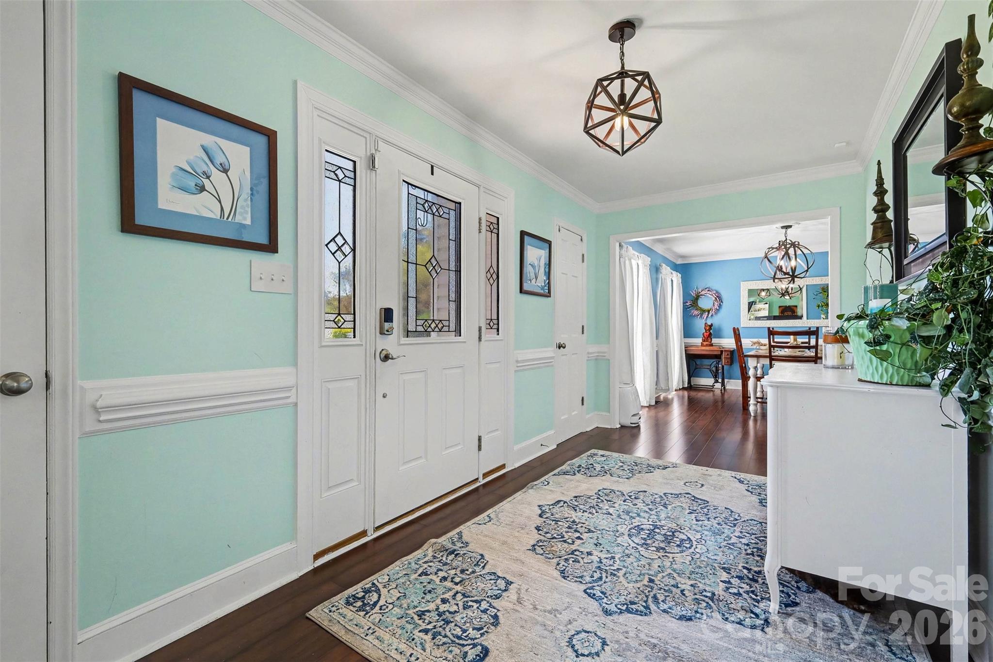 8929 Lauriston Place