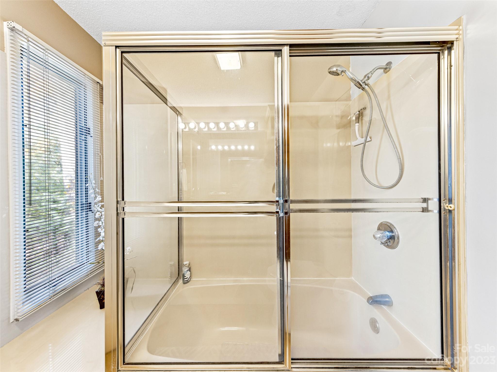 Cummings Cove - Residential