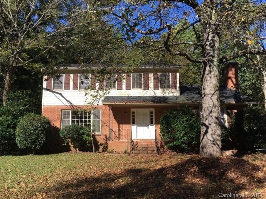 Fresh paint and resurfaced hardwood floors. Zoned for Cotswold Elementary. AG Middle, Myers Park High.  Please note, renters insurance is required.  Pet fee is $300.00 per pet that does not exceed 35lbs.