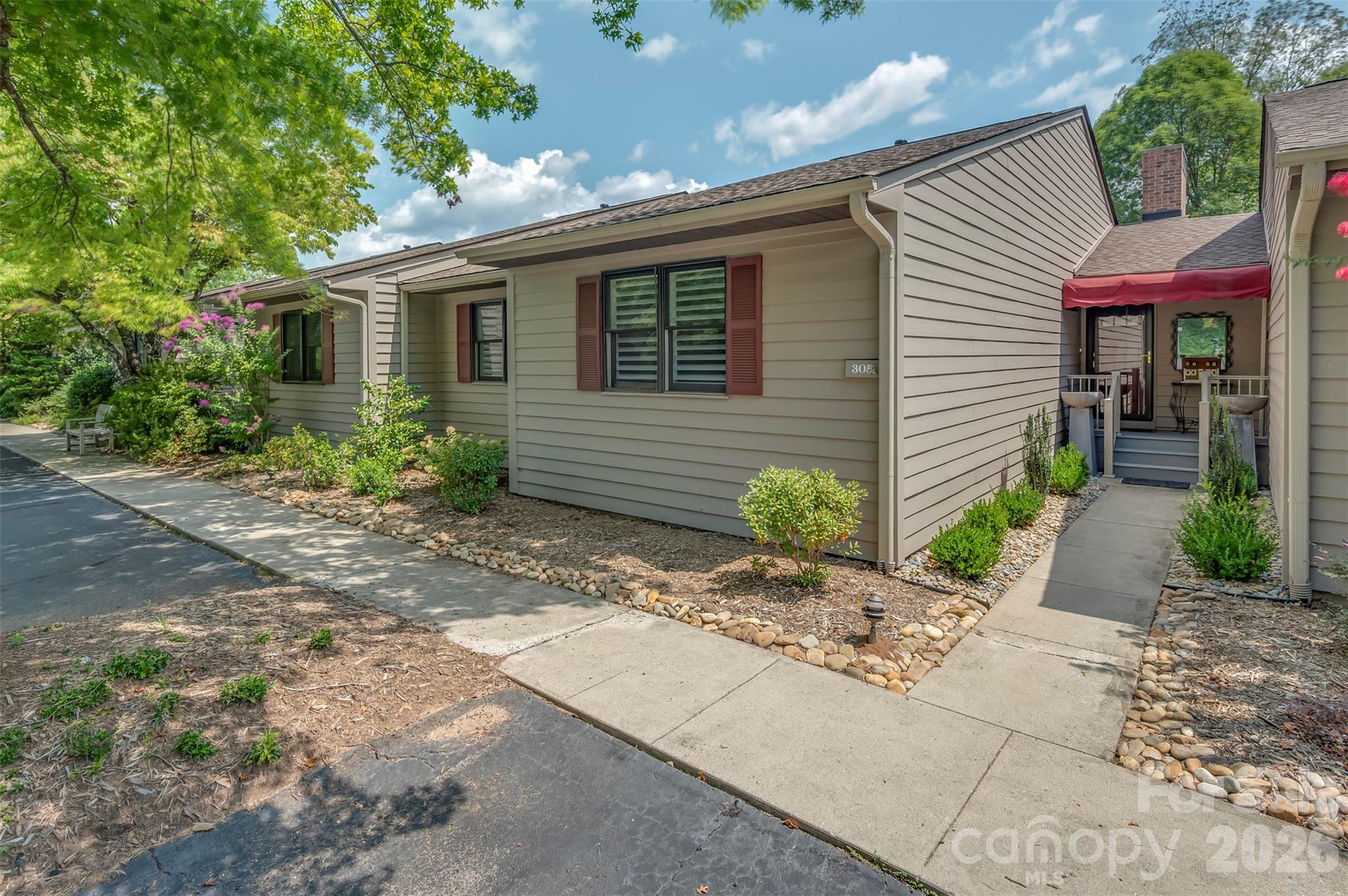 77 Chestnut Street 305