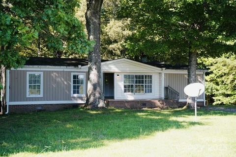 Photo of 8084 Island Point Road, Catawba, NC 28673 (MLS # 4303653)