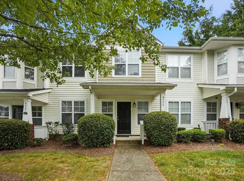 6523 Point Comfort Lane Charlotte NC 28226