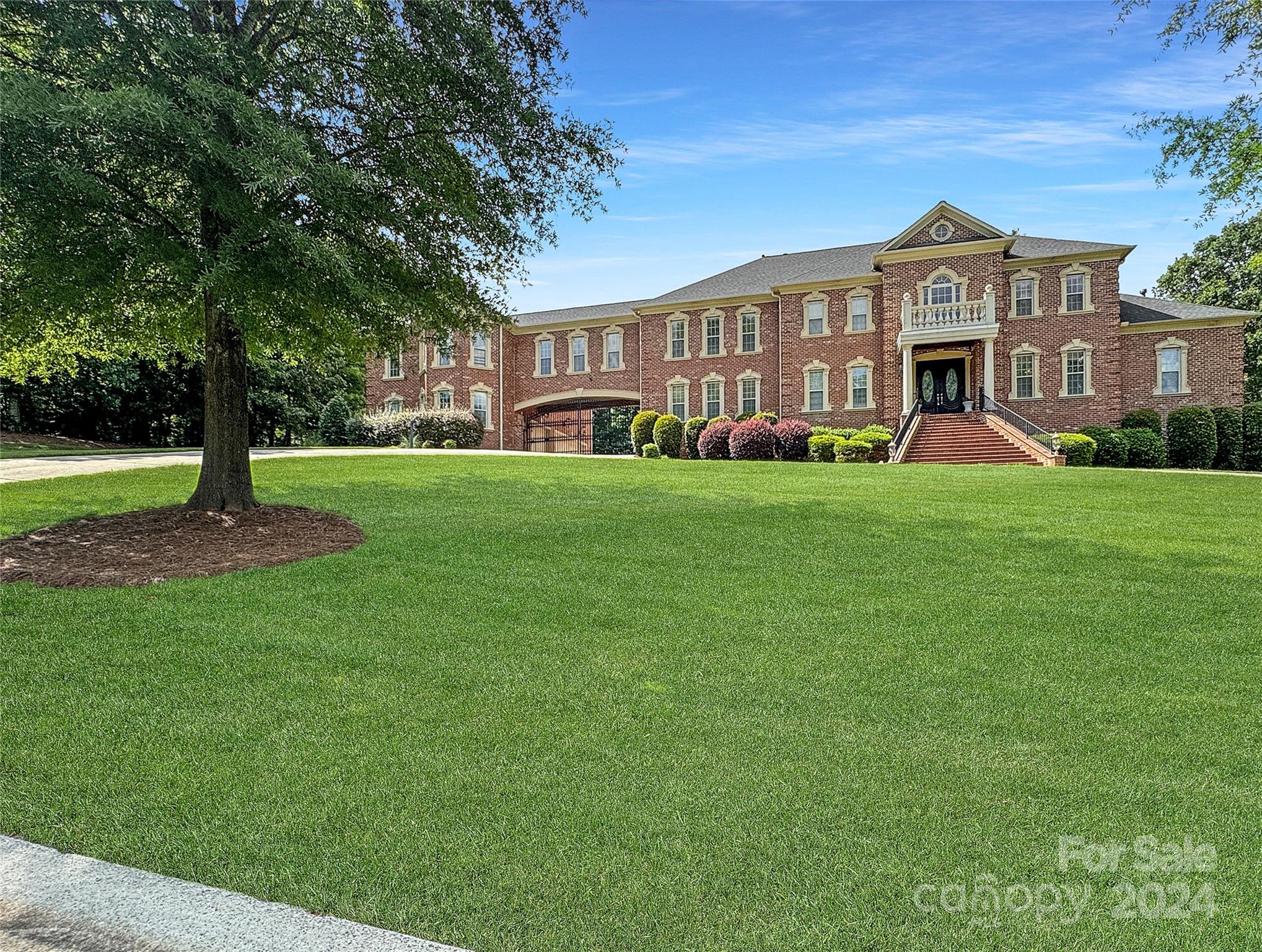 9100 Woodhall Lake Drive