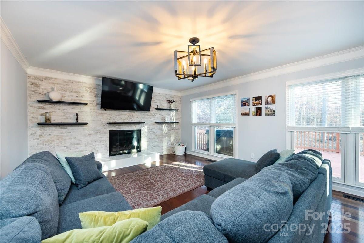 Thornhill - Residential