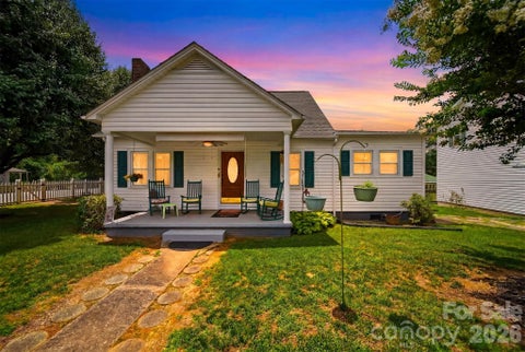 Photo of 408 Garrou Avenue SE, Valdese, NC 28690 (MLS # 4395040)