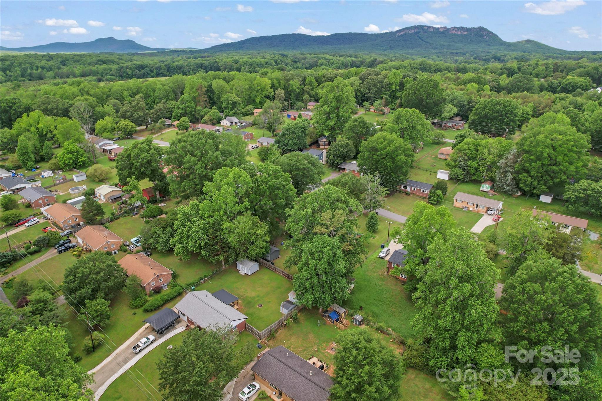 2401 Woodleaf Drive