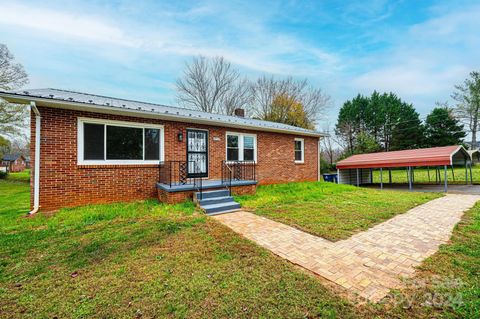 A home in Hickory