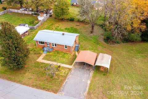 A home in Hickory