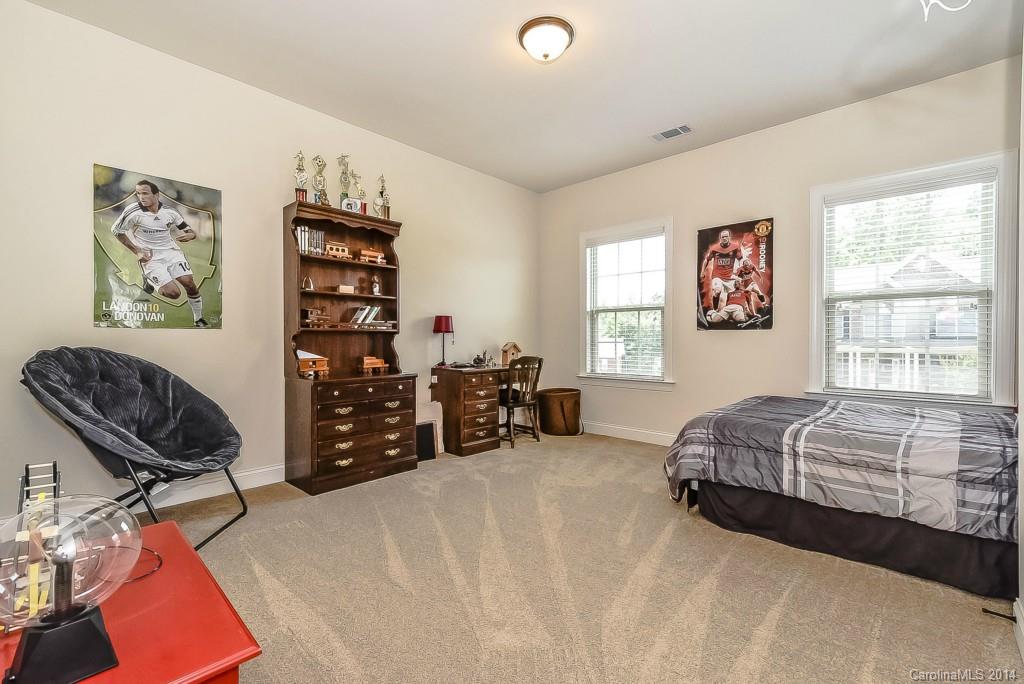 Lake Forest Preserve - Residential