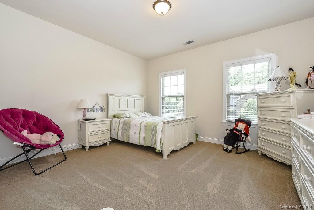 Lake Forest Preserve - Residential