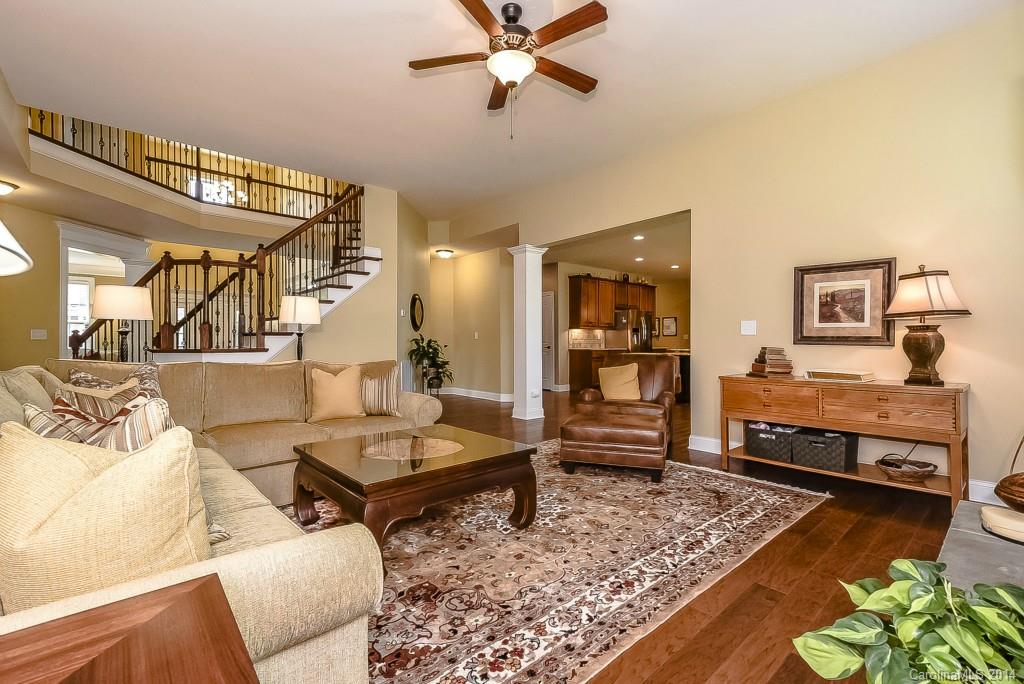 Lake Forest Preserve - Residential