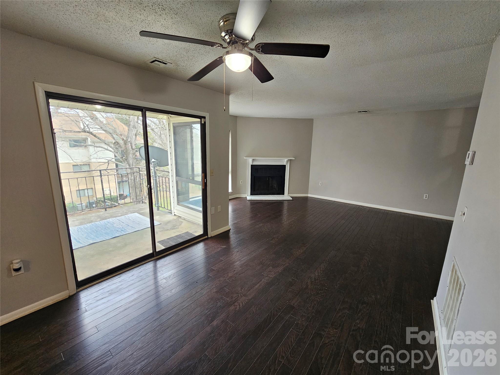 4811 Spring Lake Drive E