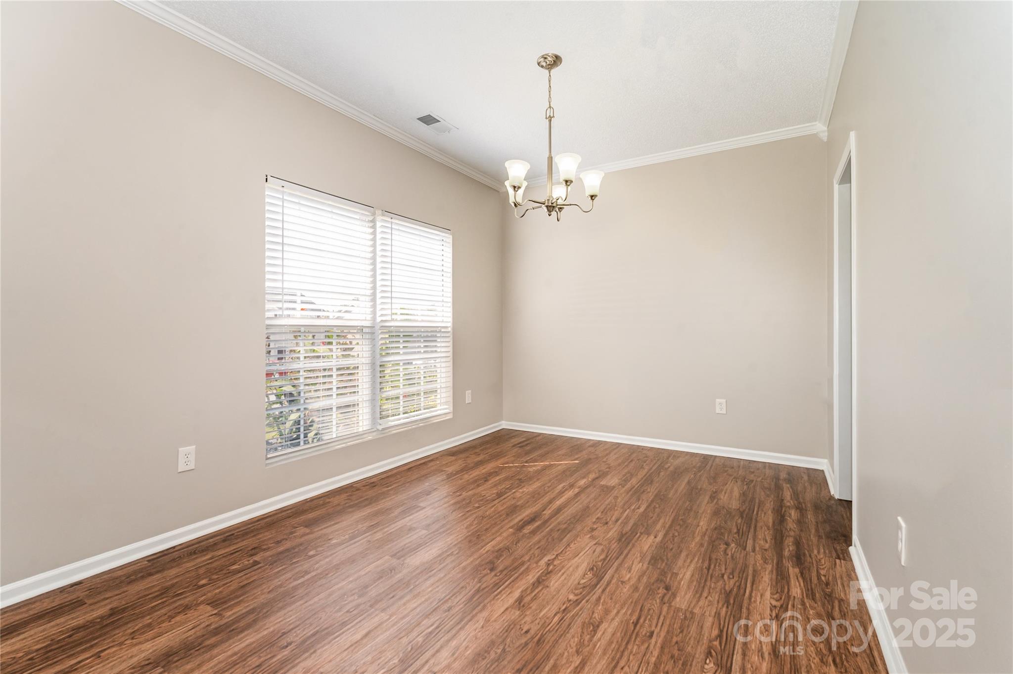 9012 Hedge Maple Road