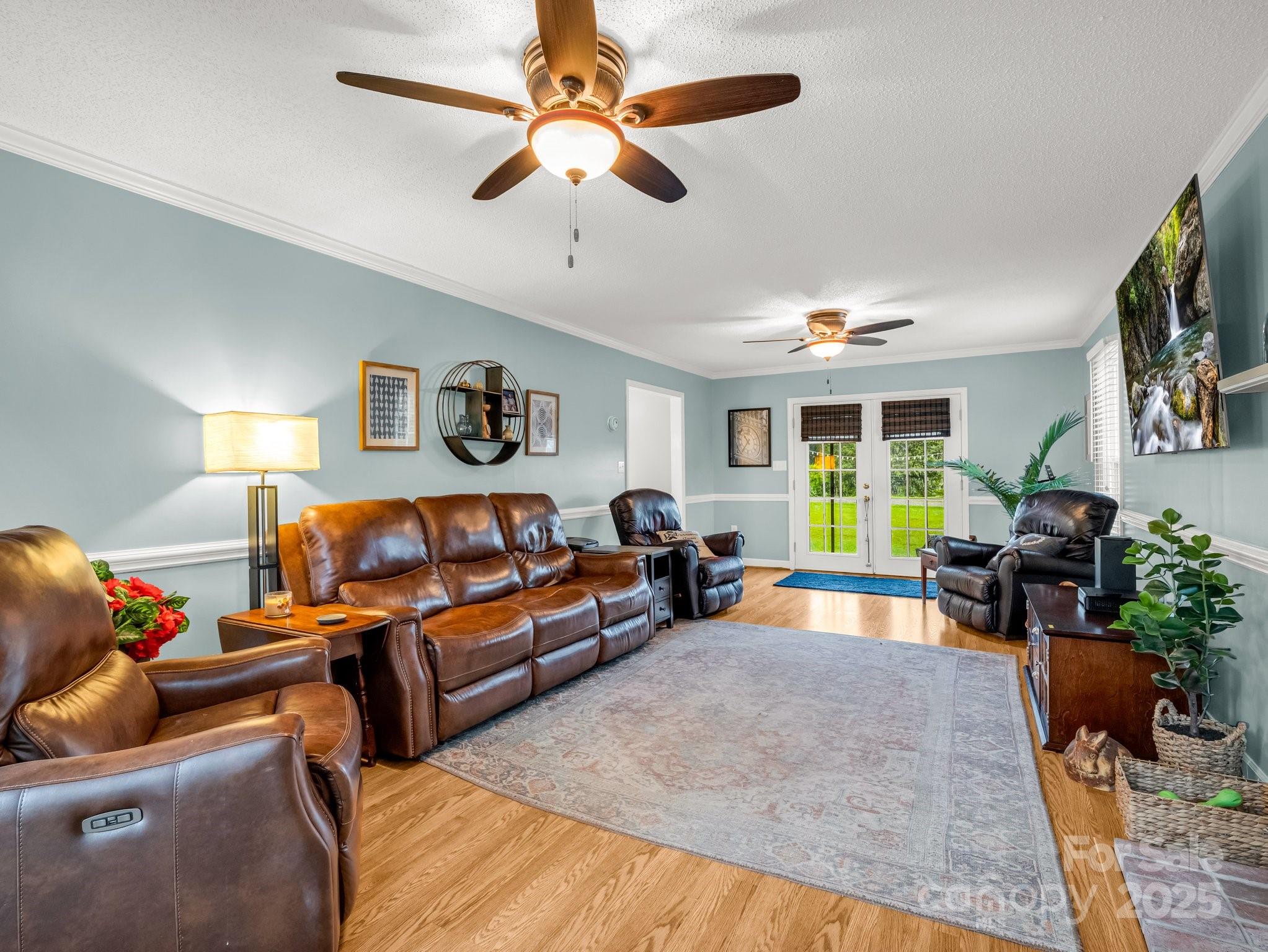 110 Cricket Creek Drive