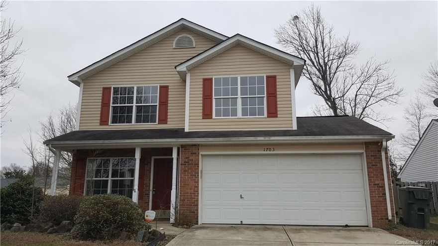 Beautiful home on a nice corner lot.  This home features a fenced in backyard, NEW CARPET, NEW FLOORING, and PAINT.  This home also boasts a nice loft and tons of space to live.  Nice fenced backyard.  A must see!