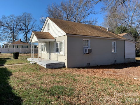 Photo of 13821 Holbrooks Road, Huntersville, NC 28078 (MLS # 4438837)