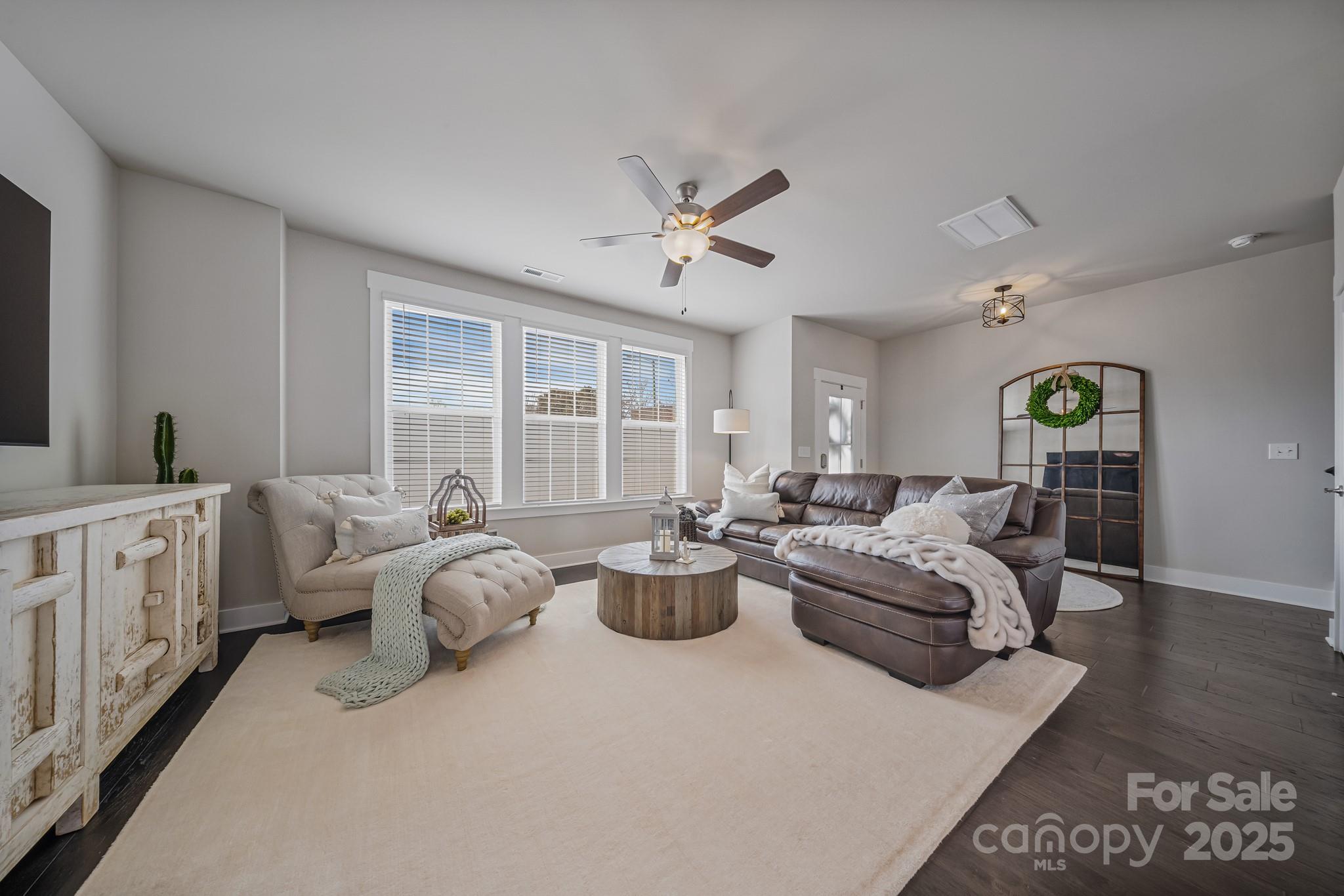 546 Amalfi Drive