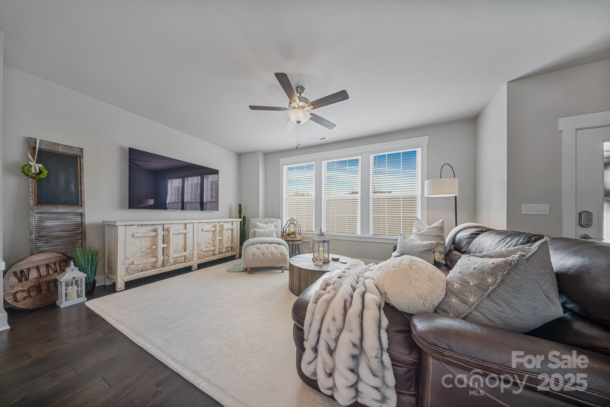 546 Amalfi Drive
