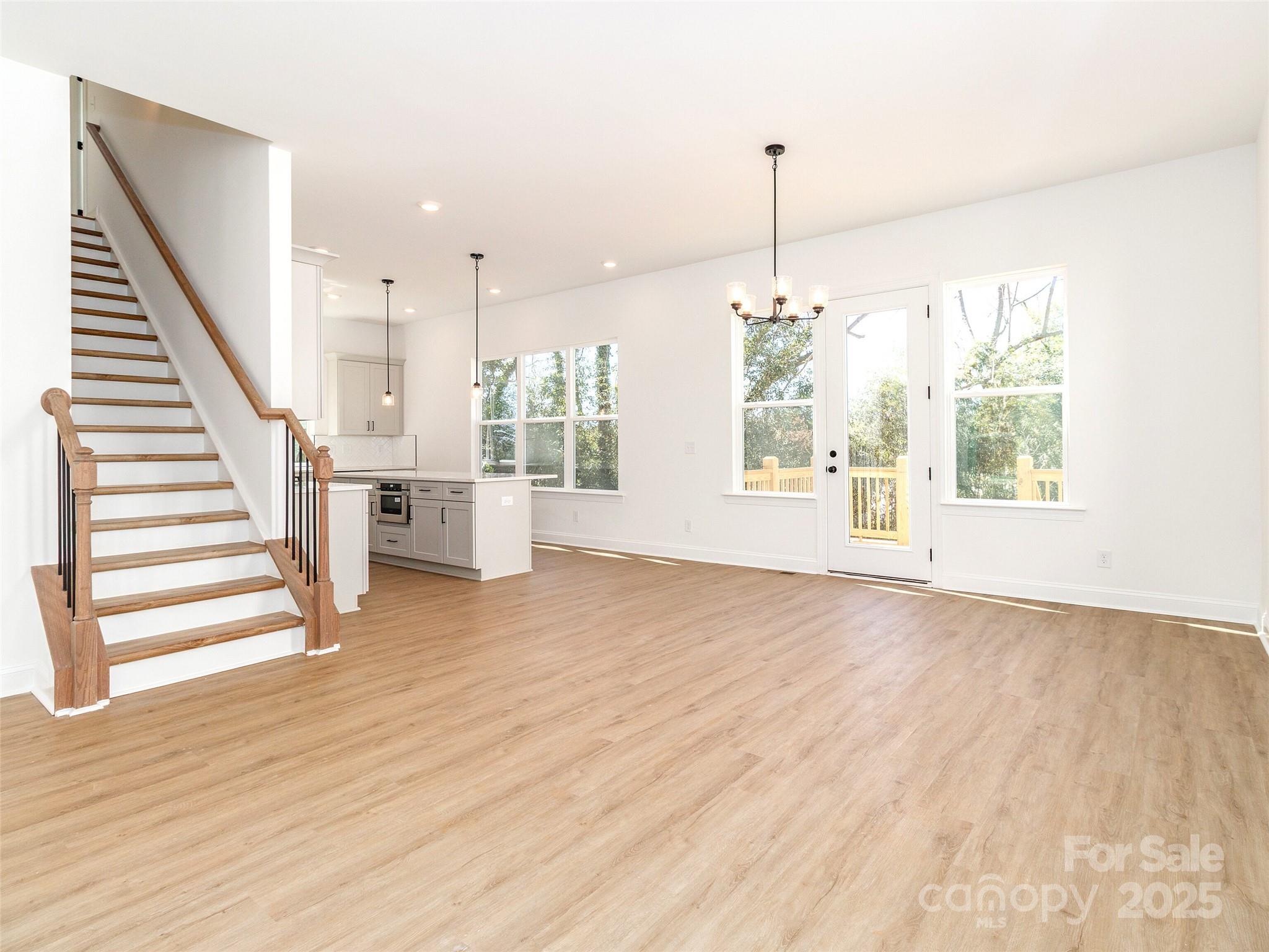 ENDERLY PARK - Residential