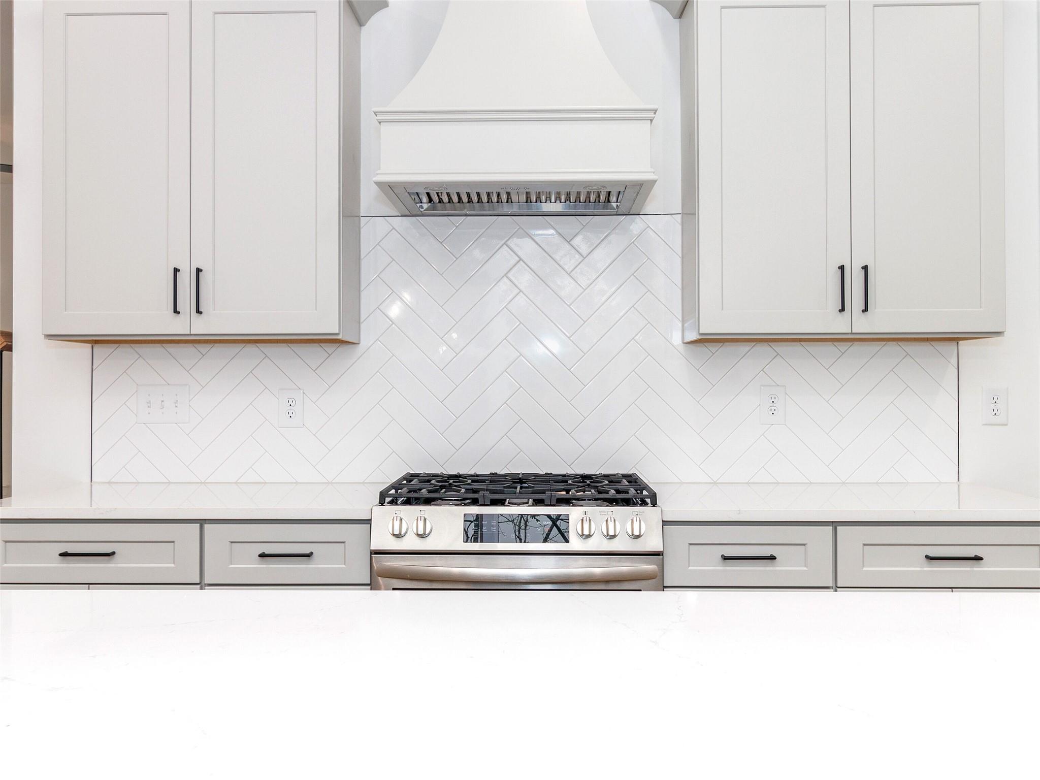 ENDERLY PARK - Residential