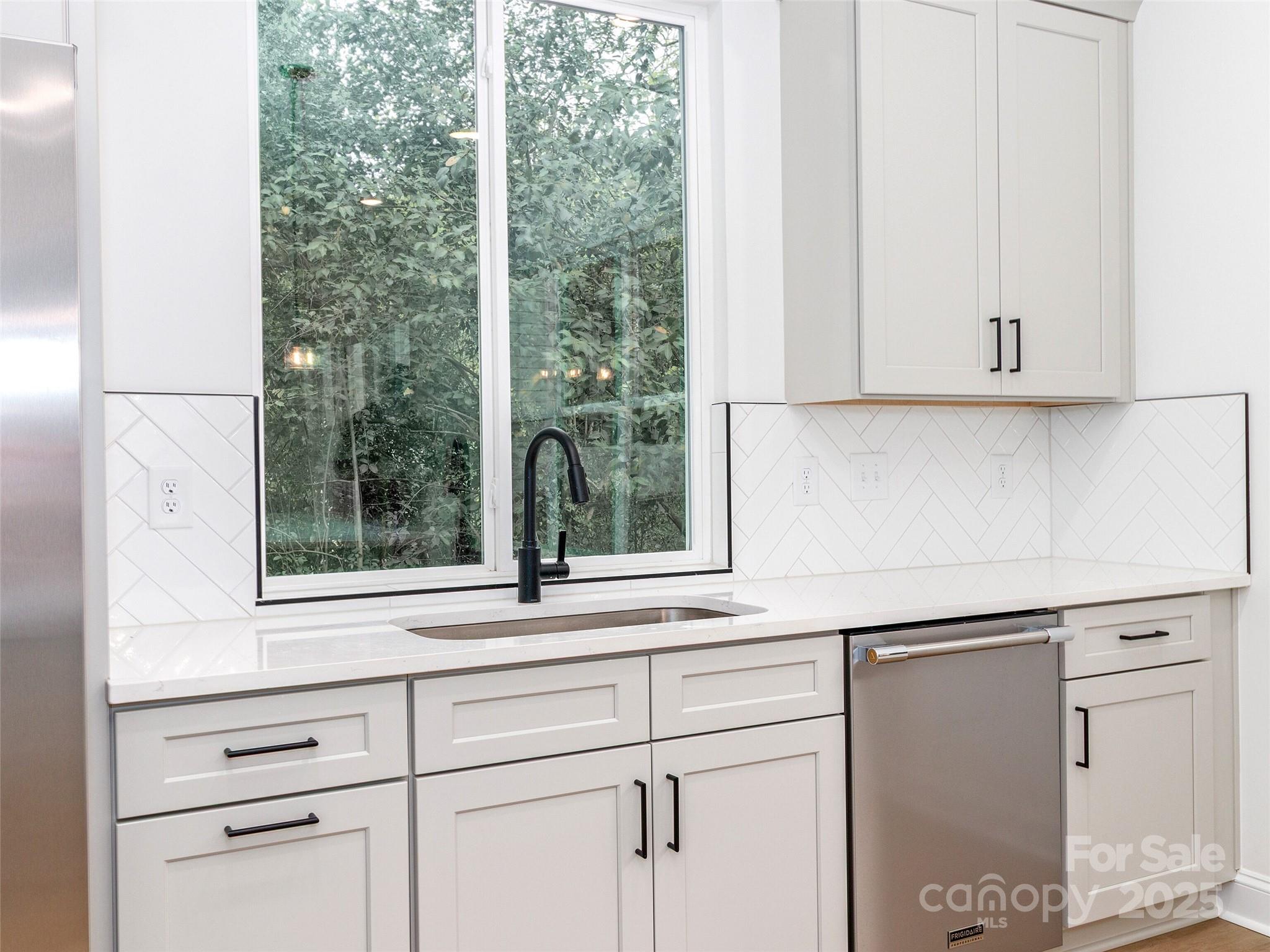 ENDERLY PARK - Residential