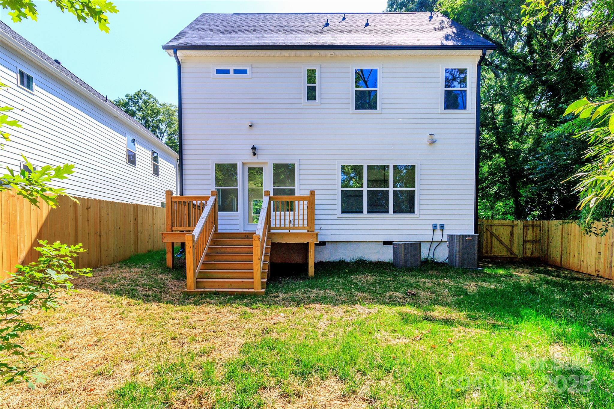 ENDERLY PARK - Residential