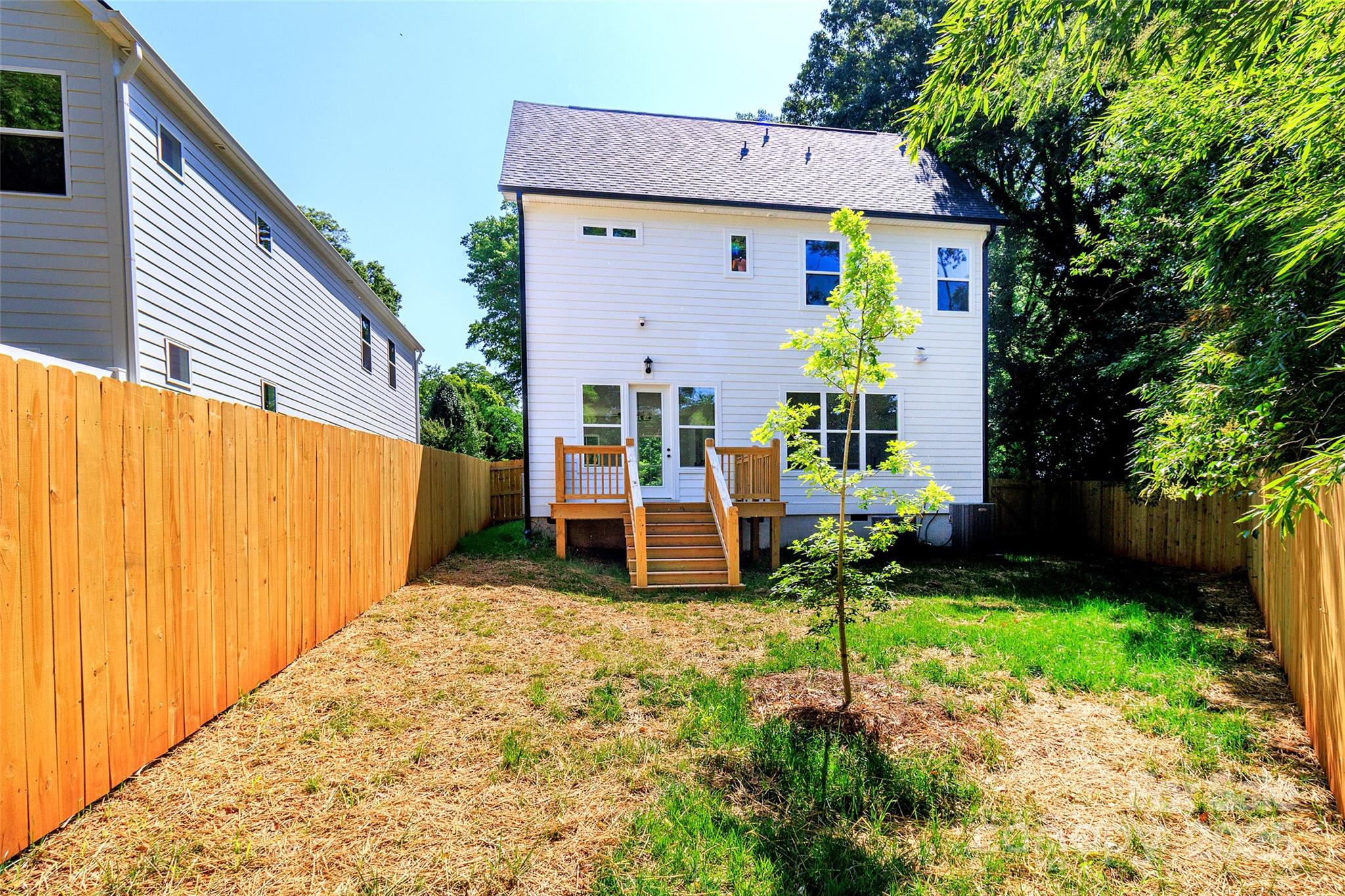 ENDERLY PARK - Residential