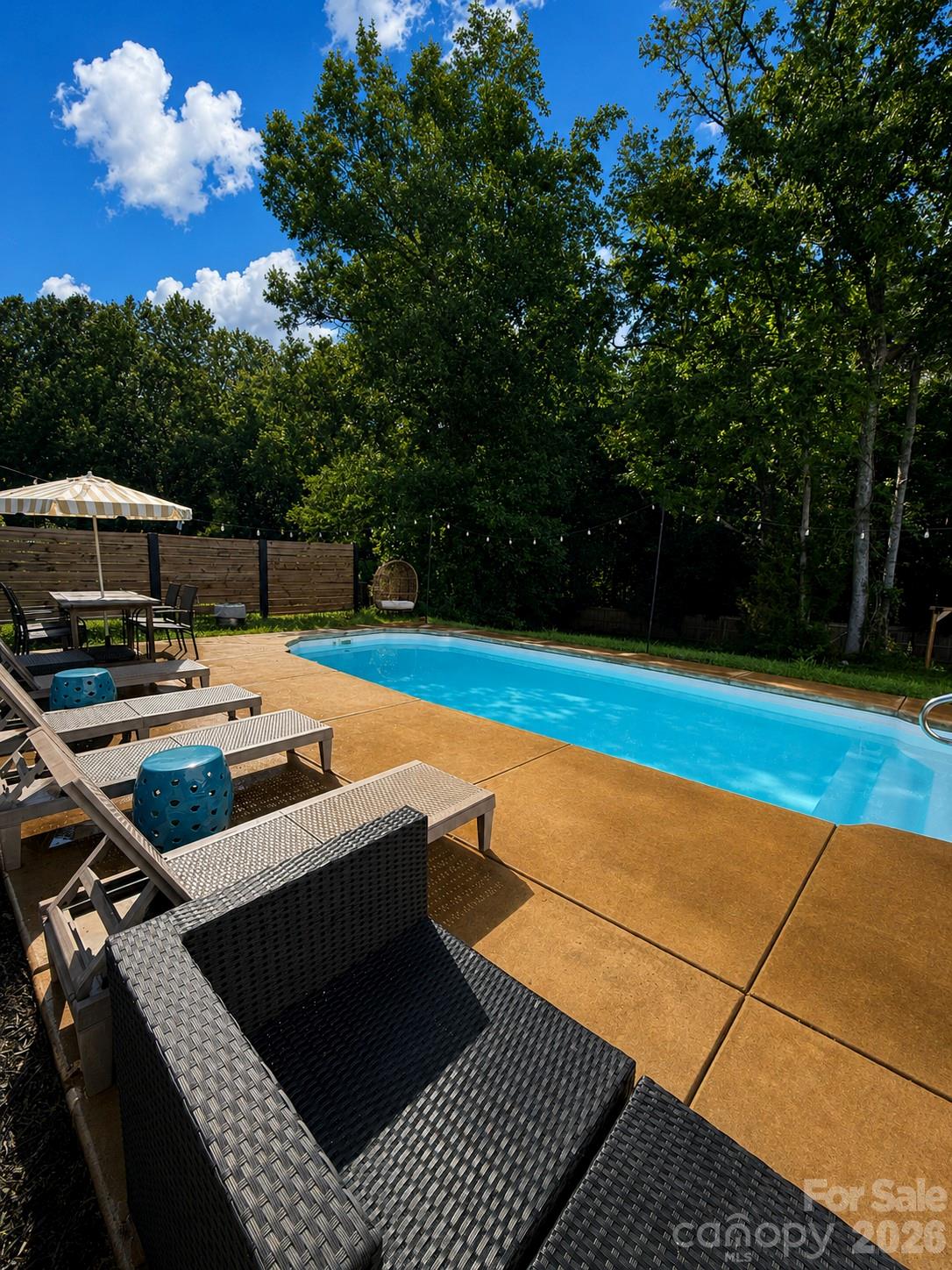1382 W Rebound Road