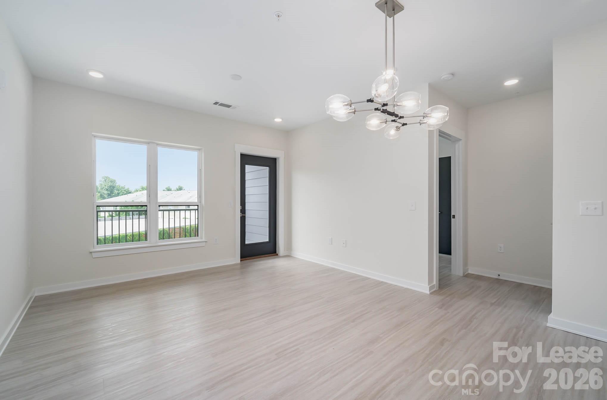 3630 N Davidson Street 3302