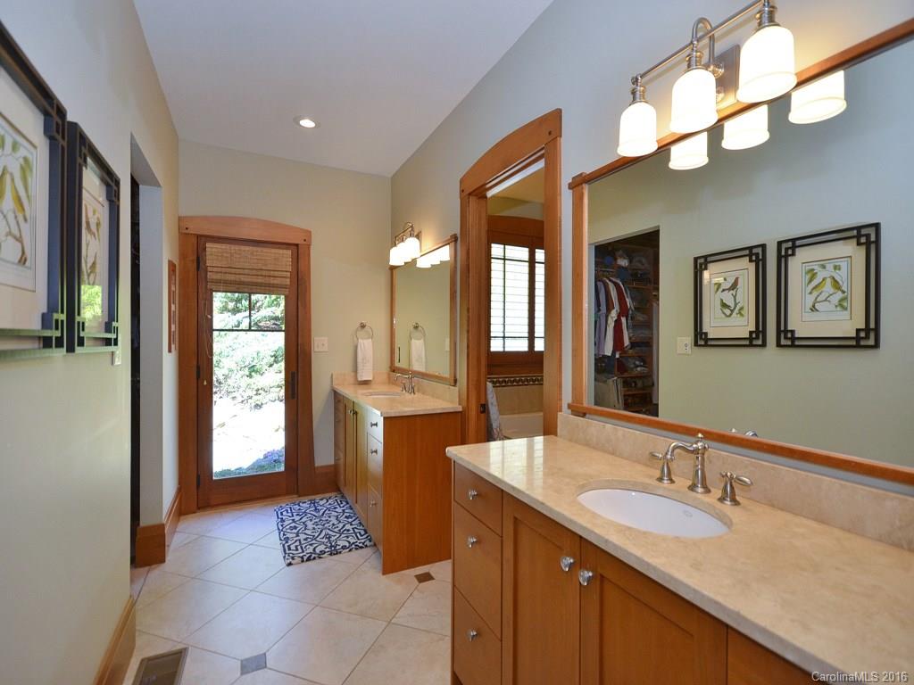 Reynolds Mountain - Residential