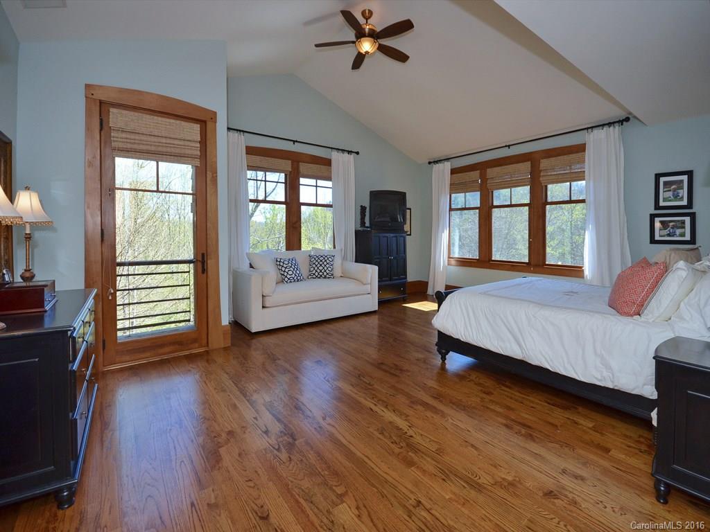 Reynolds Mountain - Residential