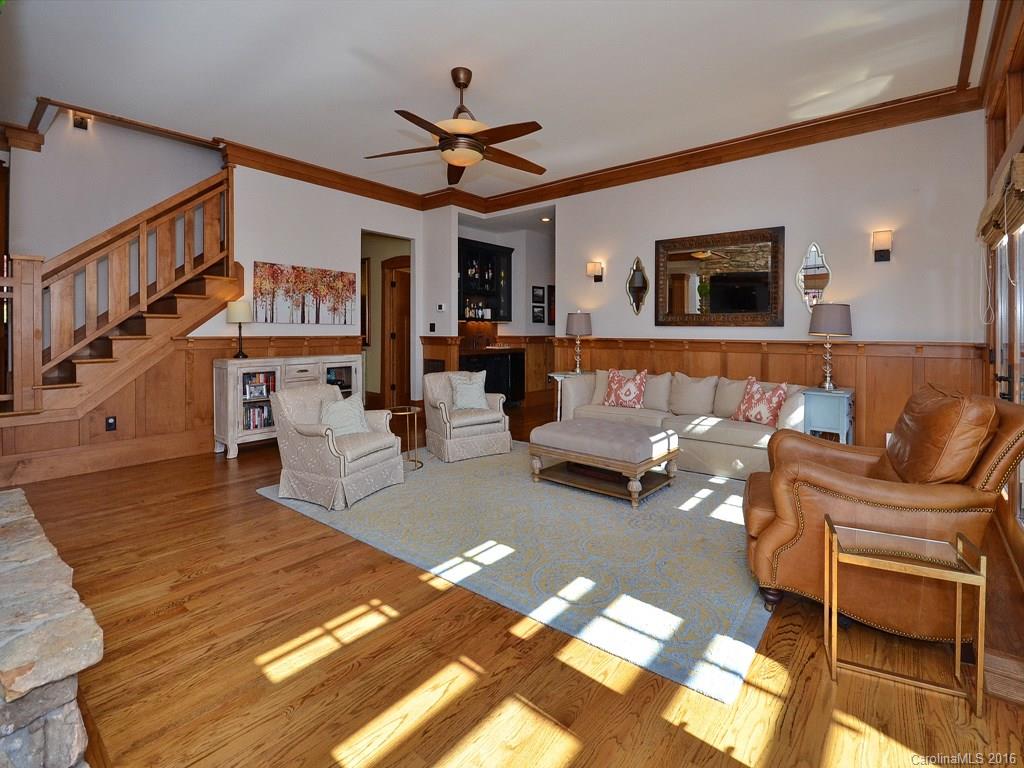 Reynolds Mountain - Residential