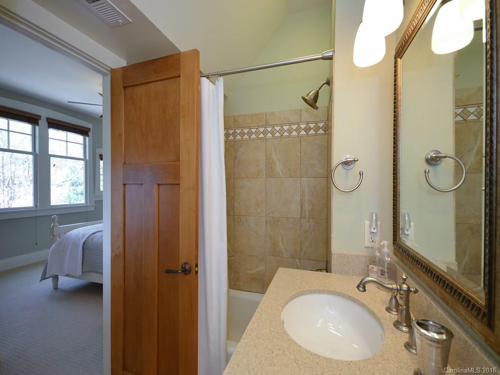 Reynolds Mountain - Residential